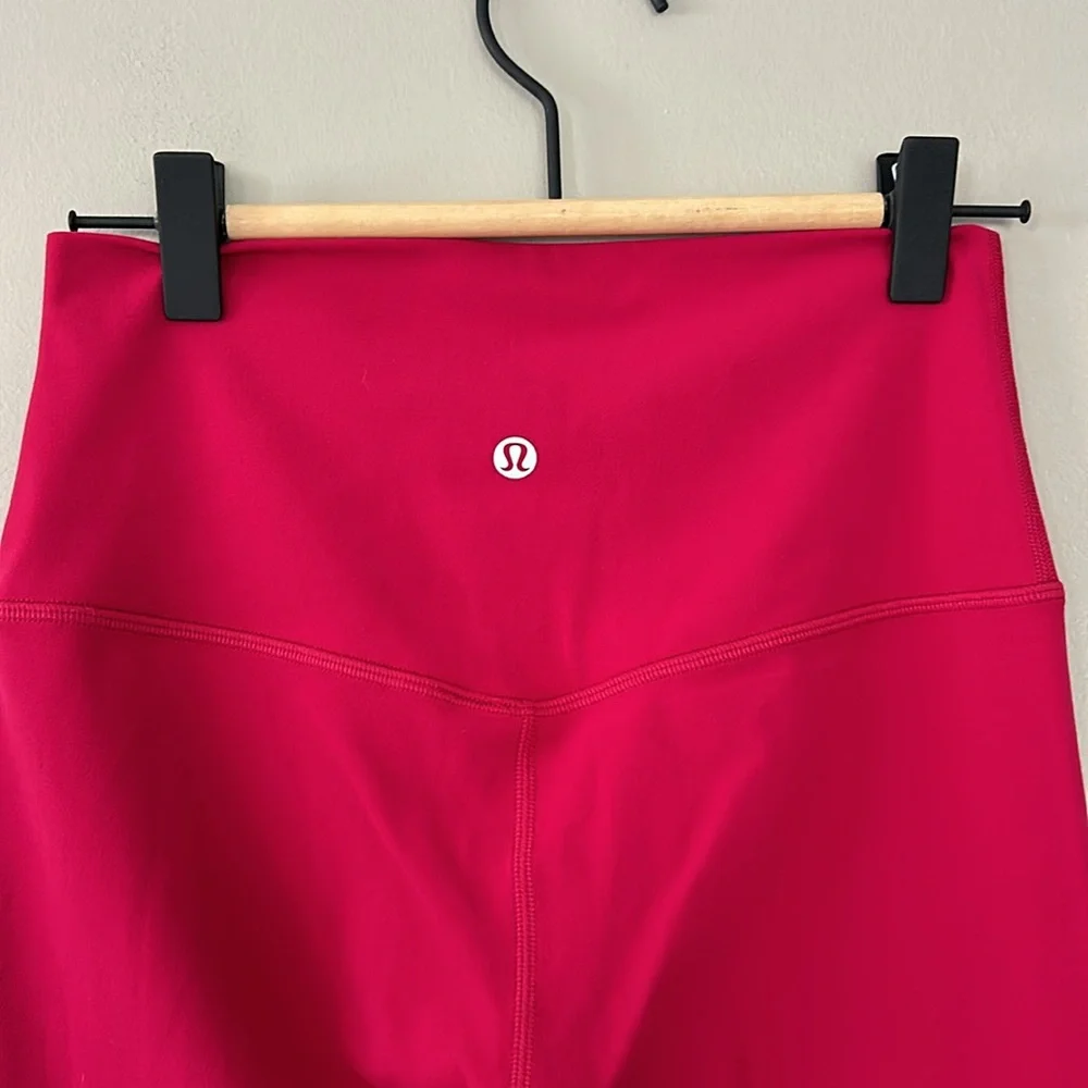 Lululemon Align Crops 21” Sz 6 Star‎ Ruby